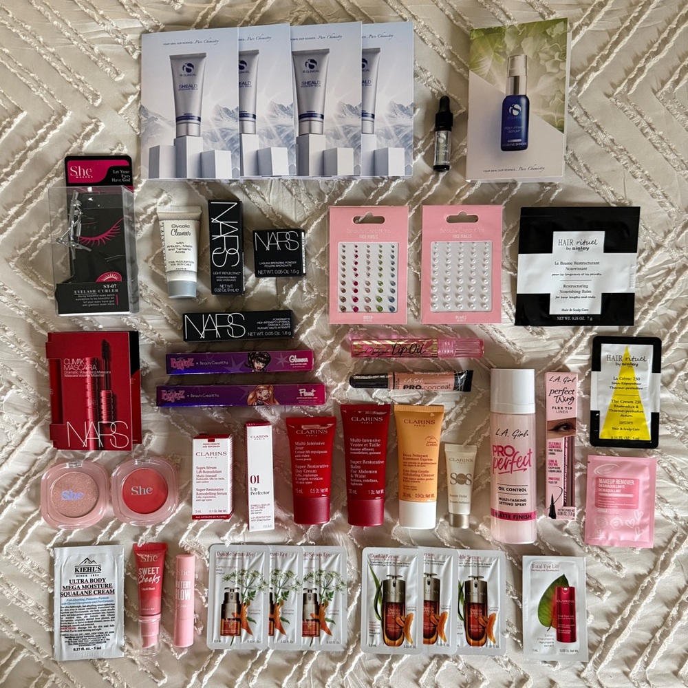Large Beauty and Skincare full size and sample Lot